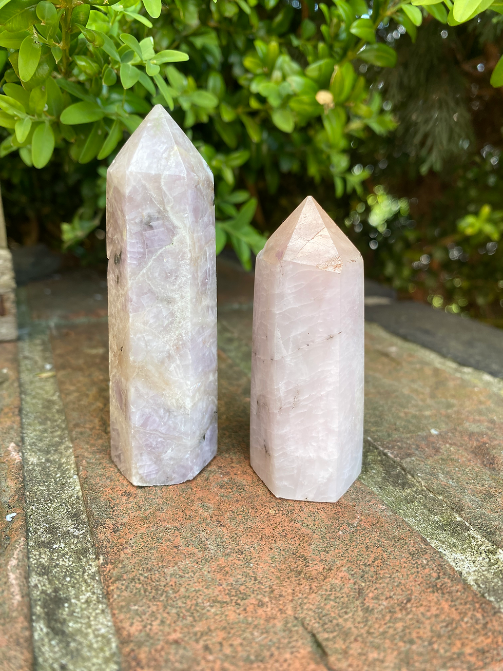 Thumbnail: Kunzite towers  / 174g