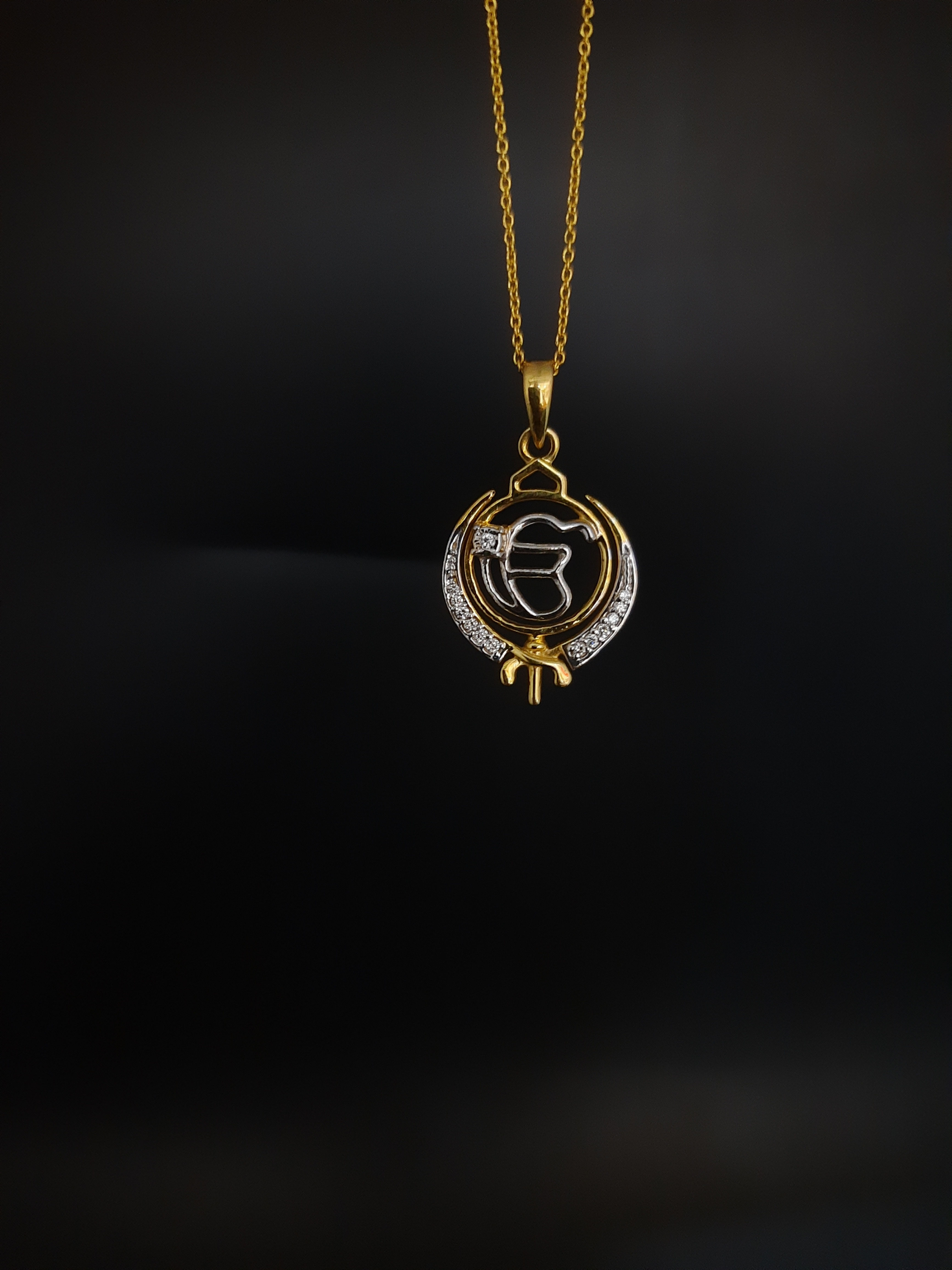 Diamond pendant