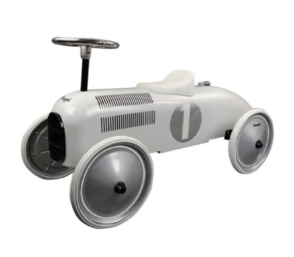 מכונית לבנה רטרו