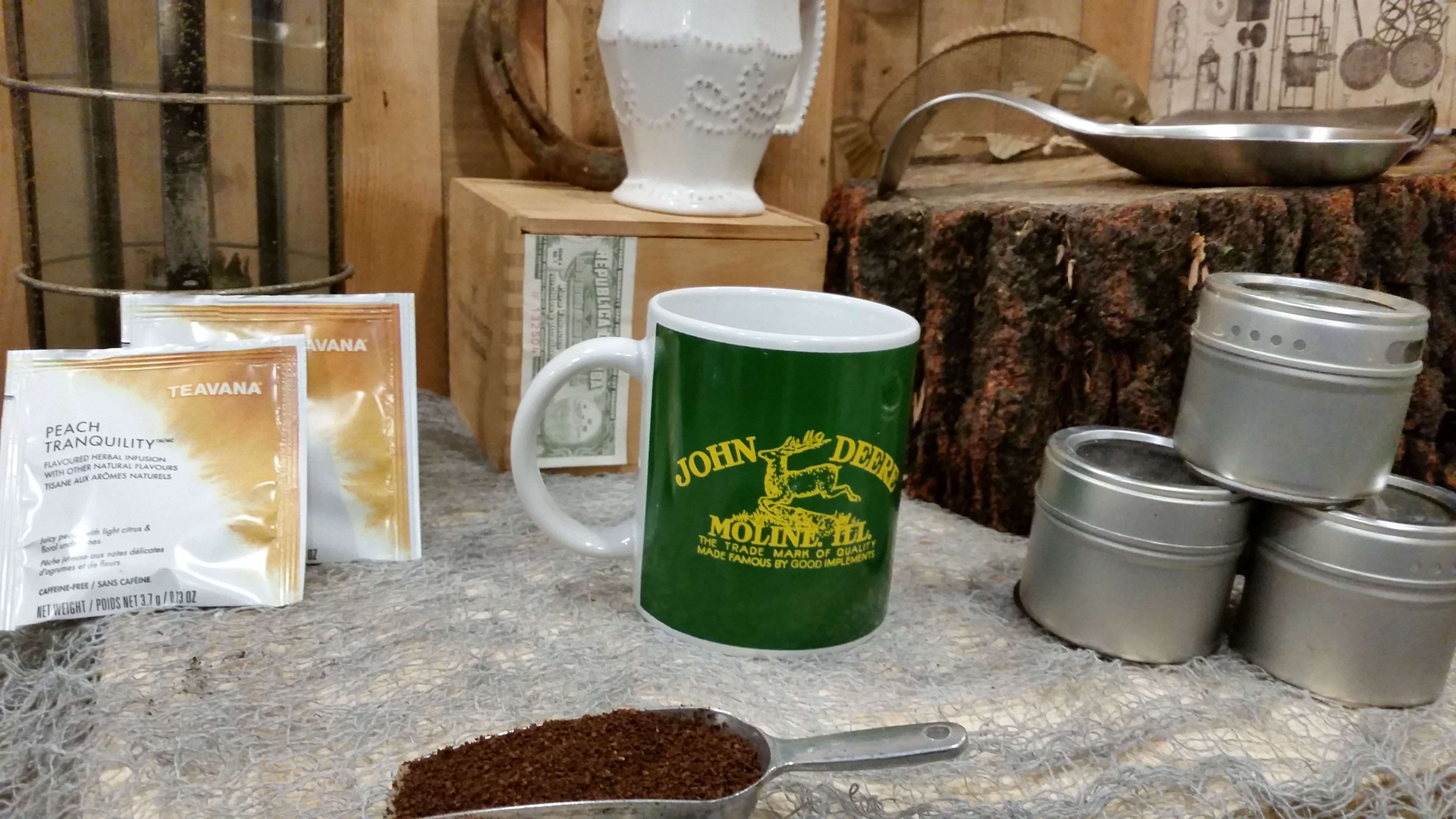 JOHN DEERE Moline, ILL. Coffee Mug Deer Logo Officially Licensed by GIBSON