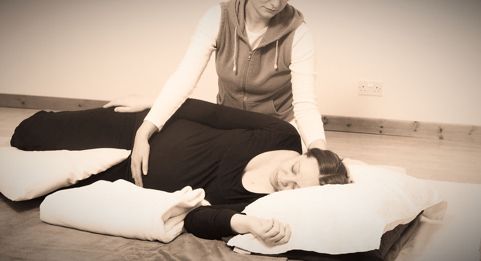 Could Acupressure Be the Gentle Support You’ve Been Seeking for Pregnancy, Birth, and Postpartum?