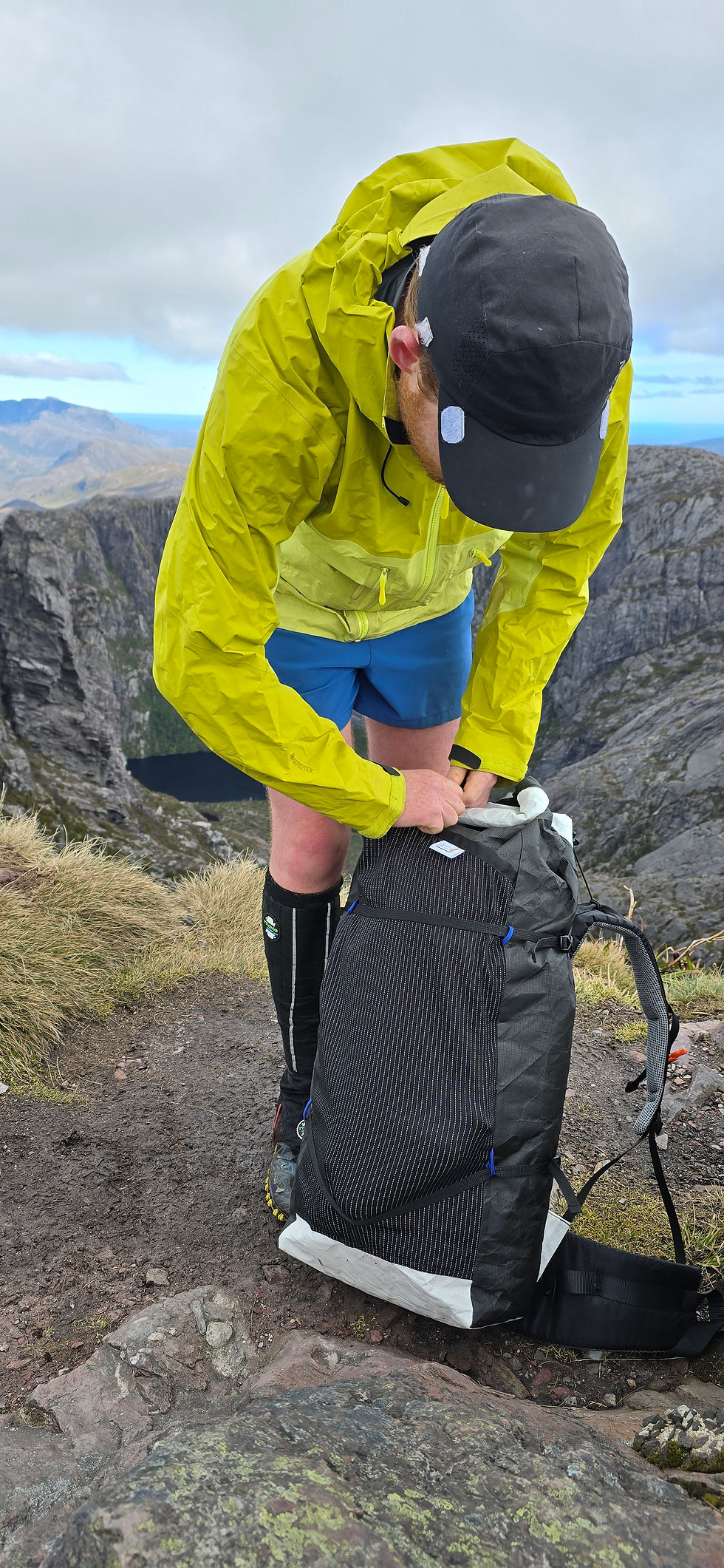 50lt Scrub Wren with Back Stretch-Mesh Pouch
