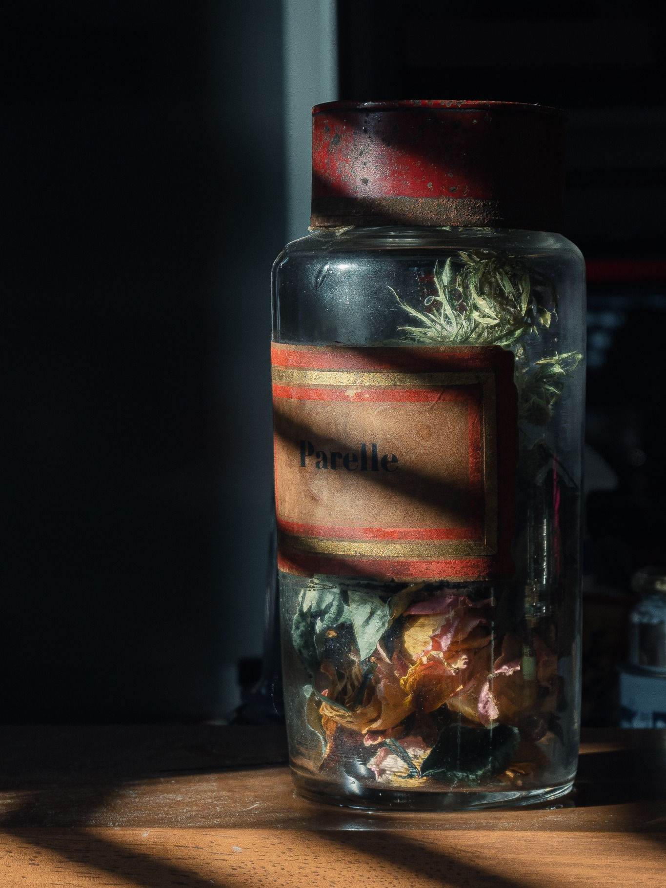 1920-30’s フランス薬瓶ドライフラワー付き