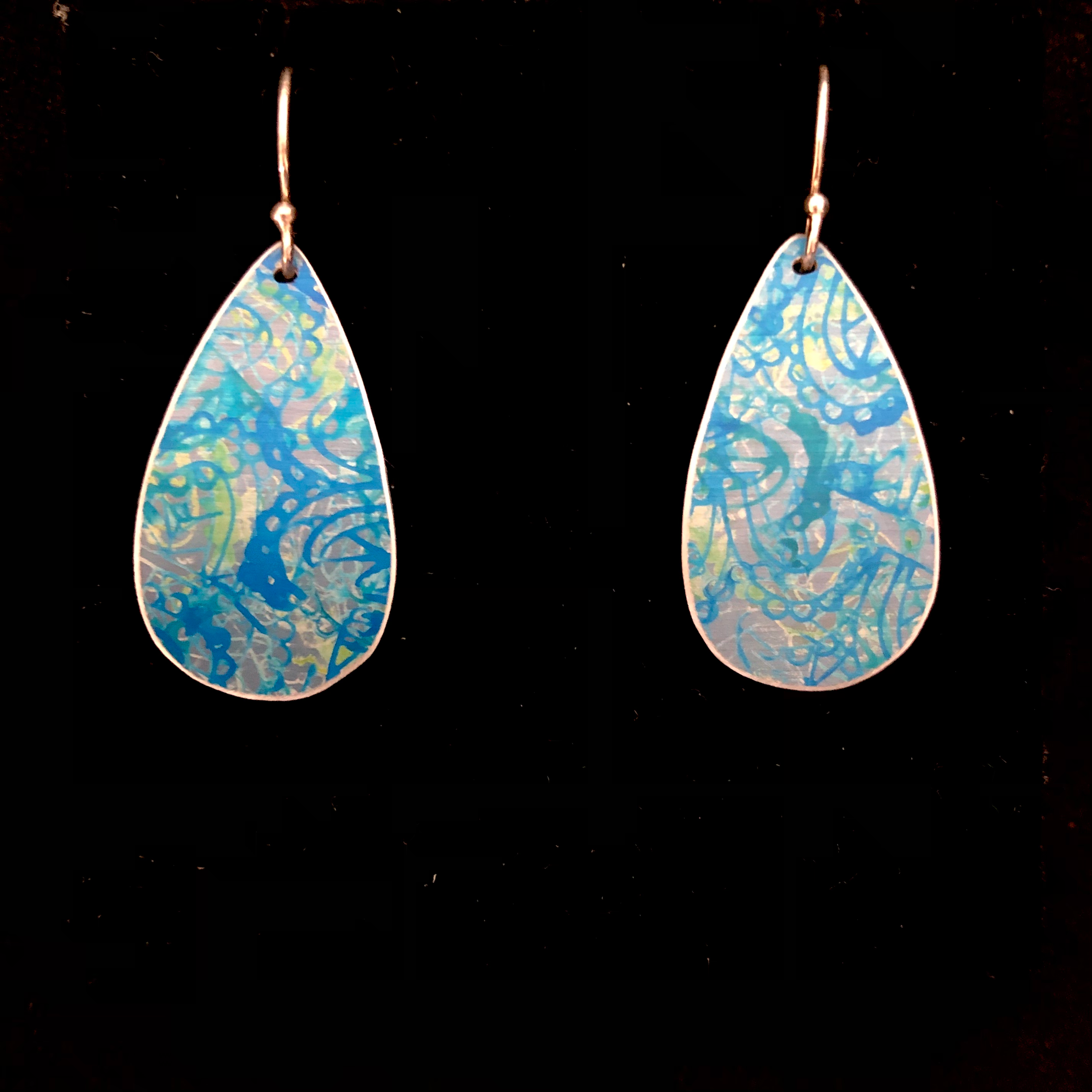 Medium Anodised Dangle #19