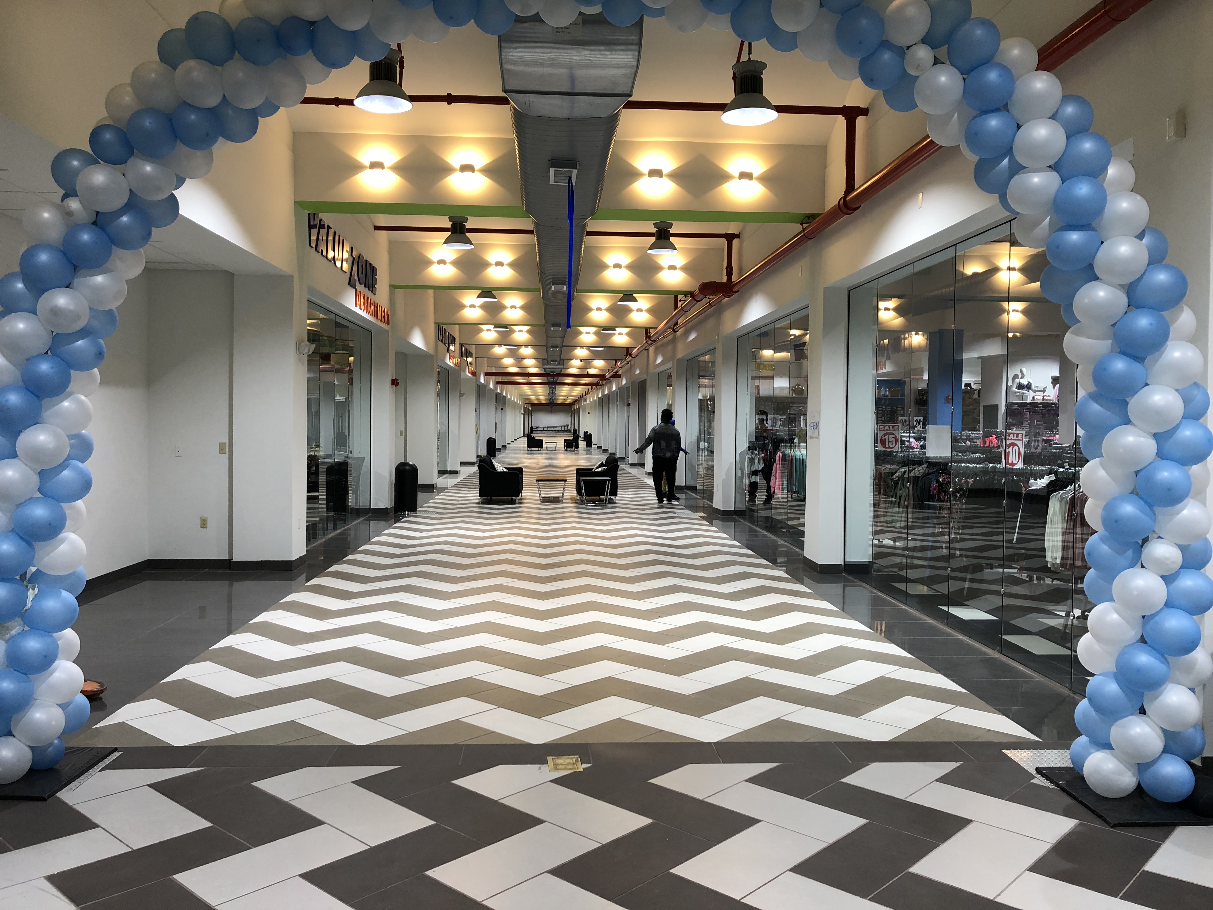 Store Valley Mall Plaza Outlet United States