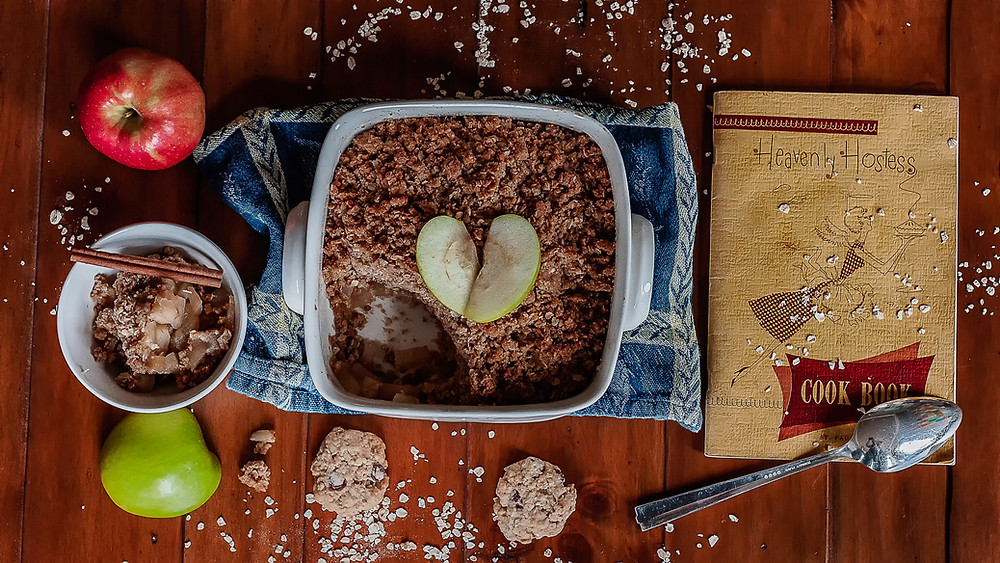 modern ceramic casserole dish, Jenna Archer Ceramics, Calgary, Canada