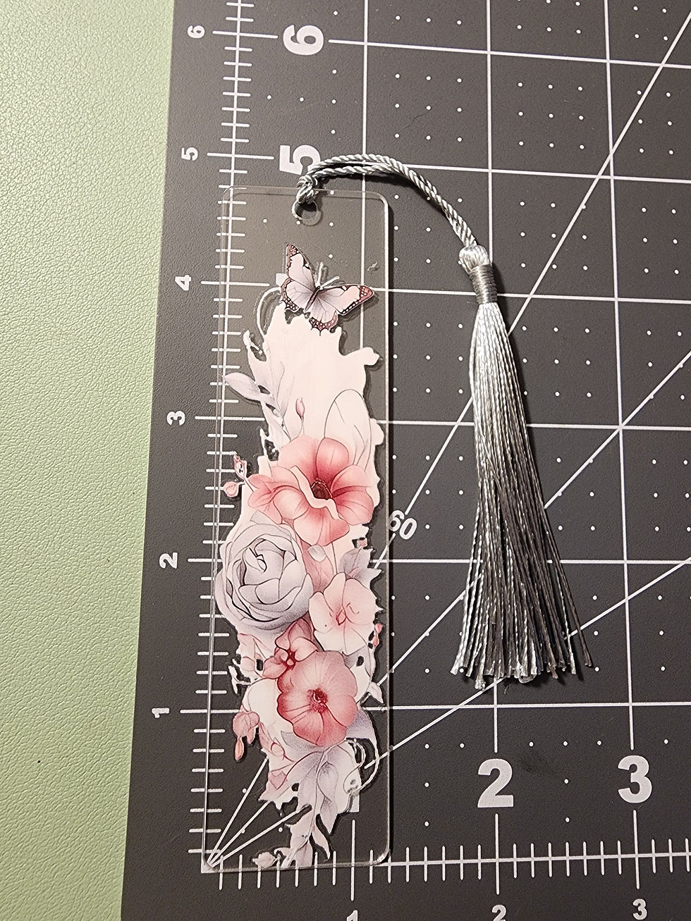 Thumbnail: Silver Tassel Floral Bookmark - Pink & Lavender