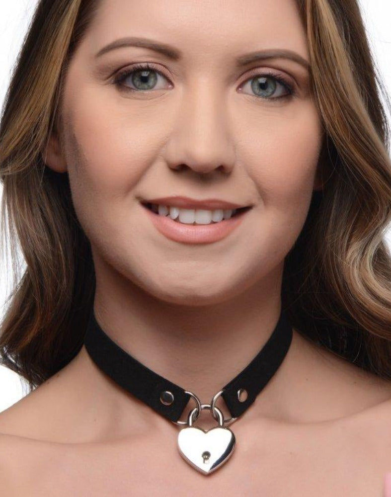 Lock-It Heart Choker