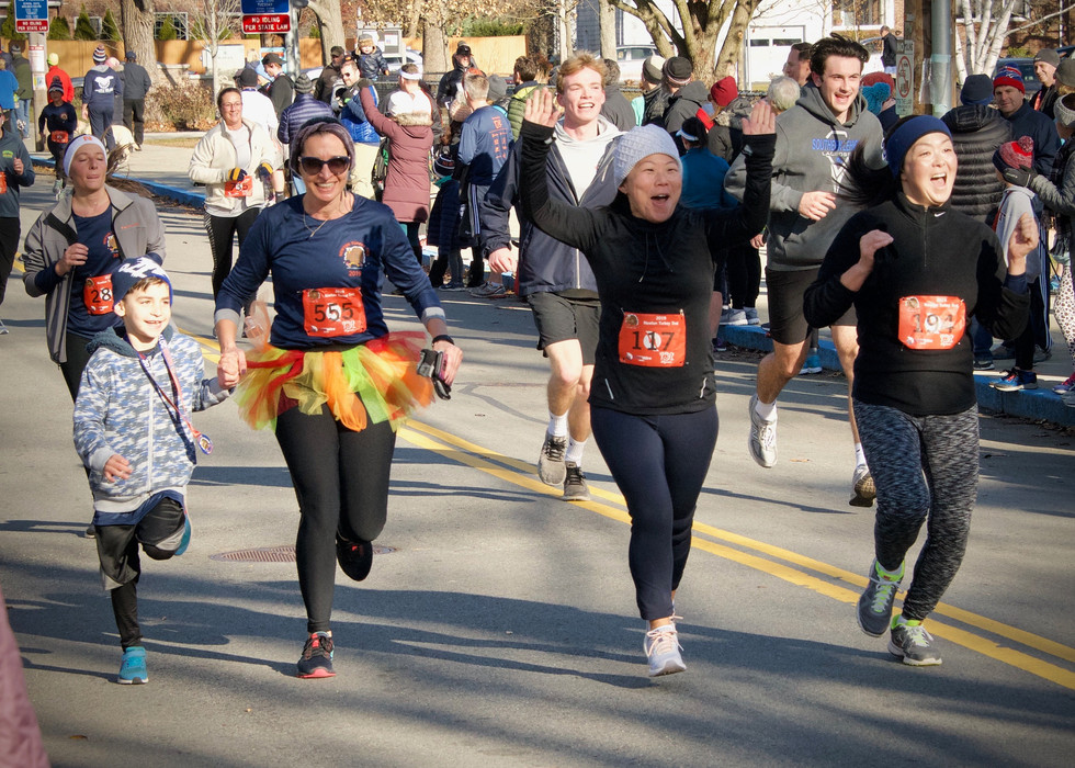 happy runners.jpeg