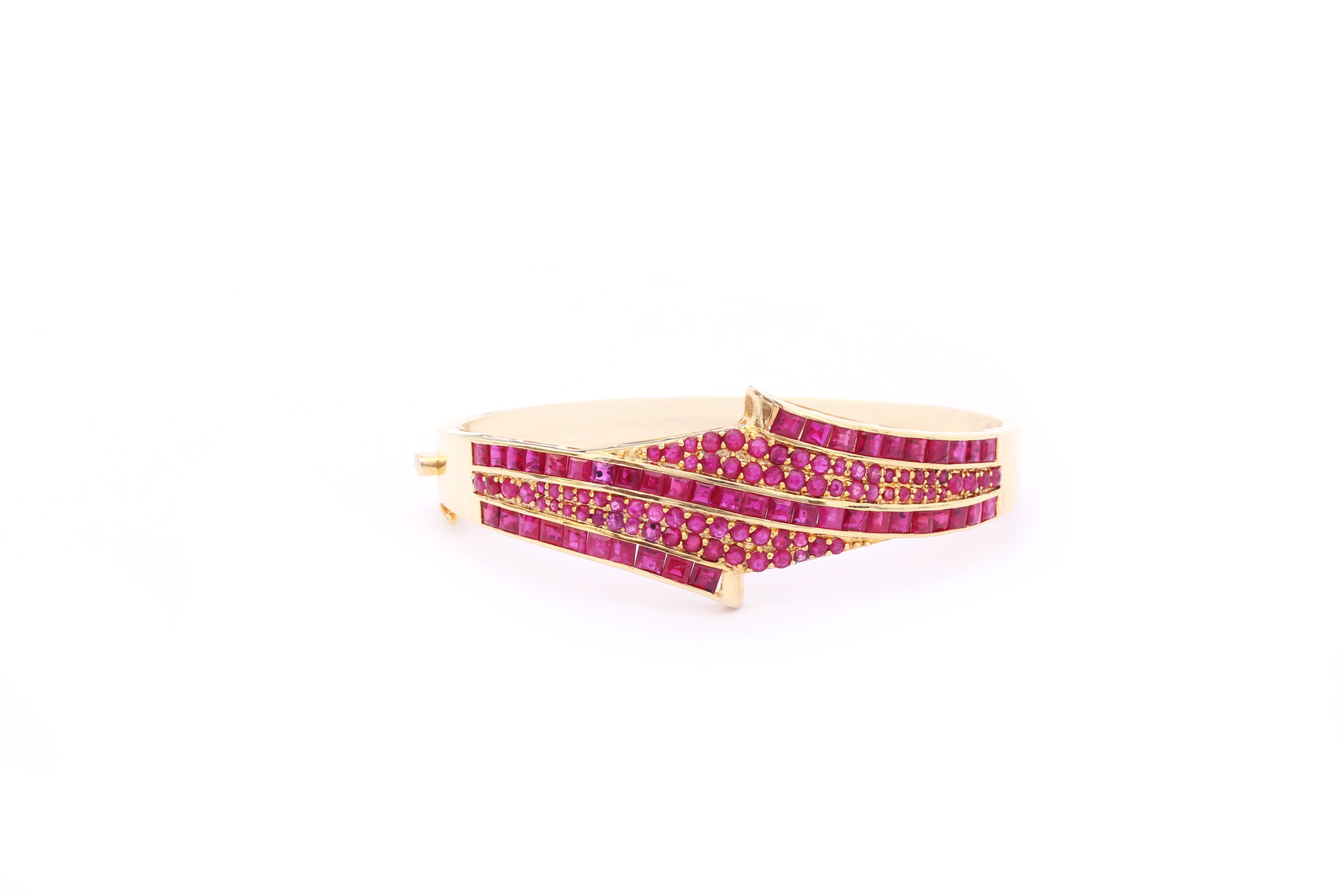 Statement Precious Rubies Bangle