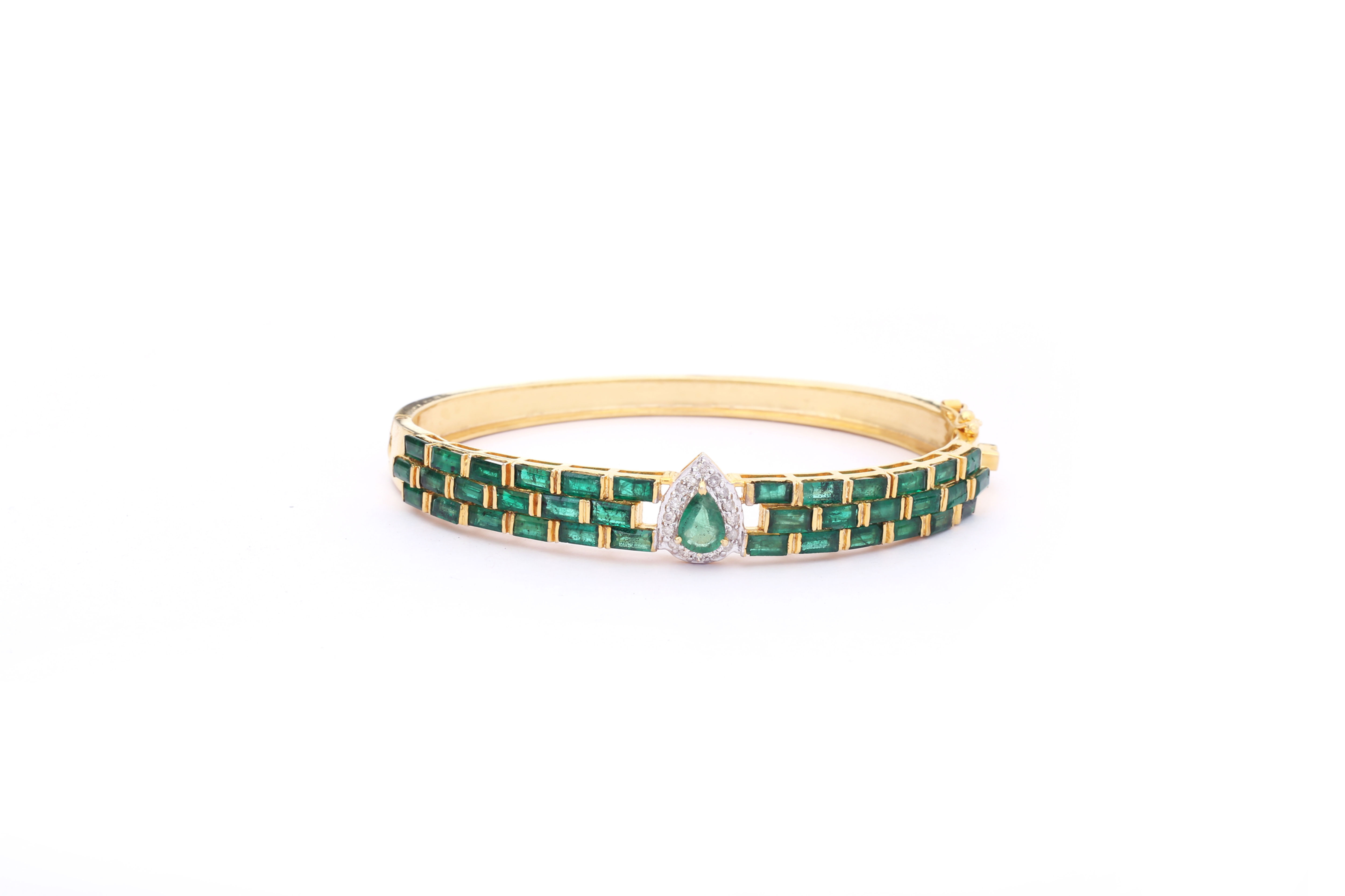 Statement Emeralds Diamonds Bangle