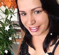Michelle Ortega com estrelas.jpg