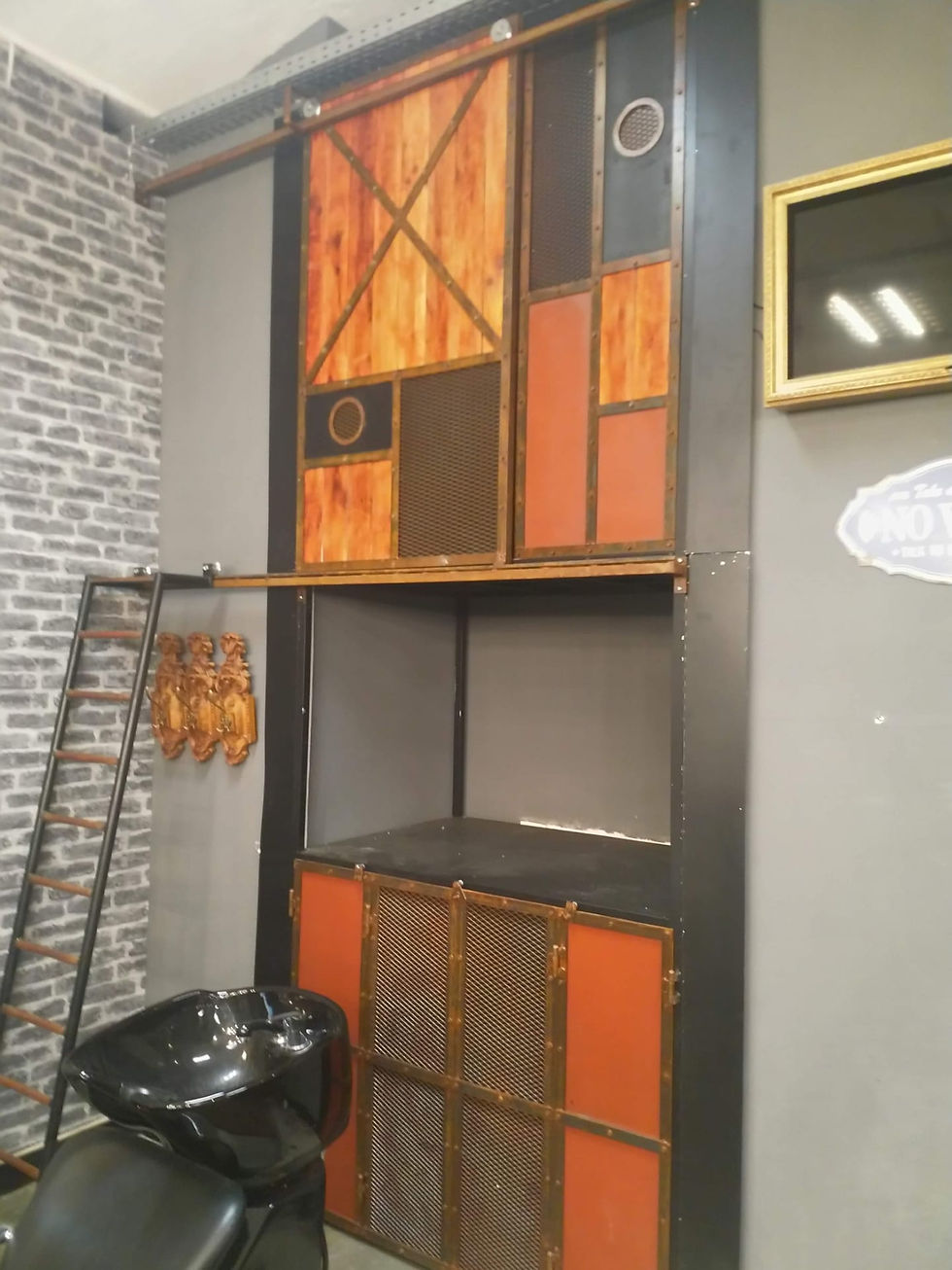 Armário de Barbeiro