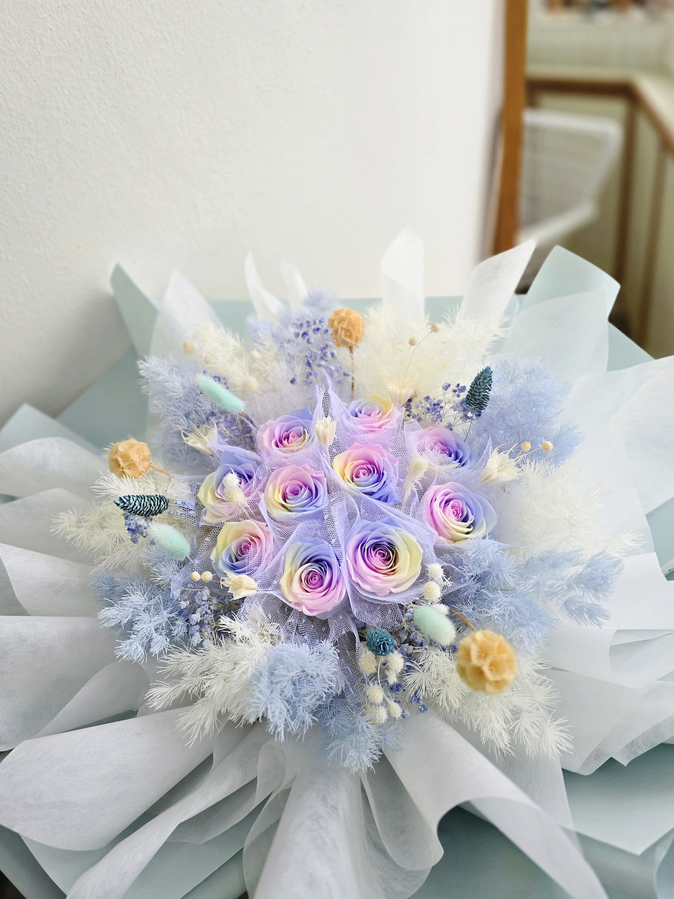 Thumbnail: Cloudburst Rainbows (10 Roses)