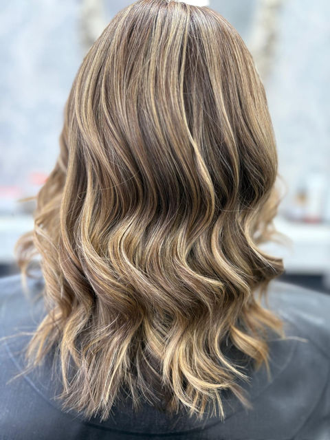 Woman's hair with highlights & blow dry