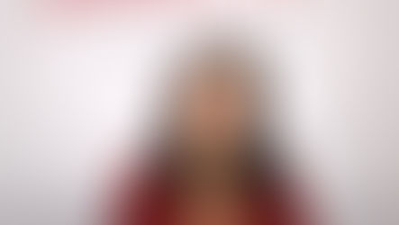 Latinas put love on the shoulders of women in need