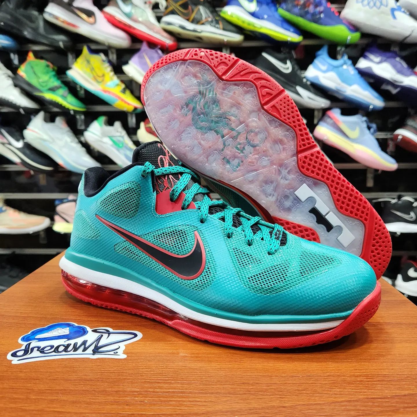 LeBron 9 low "liverpool"