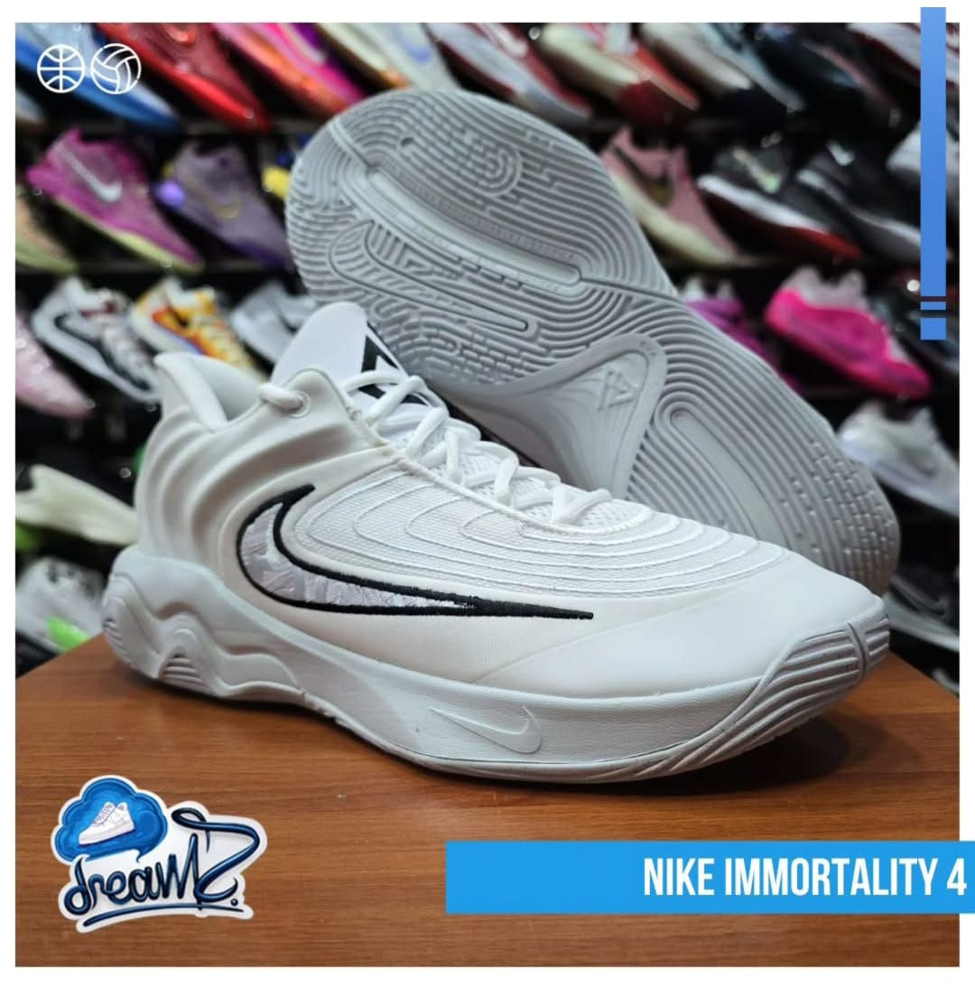 Nike Immortality 4