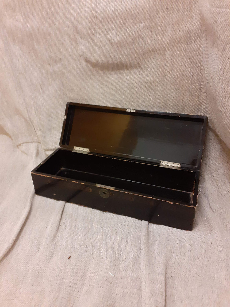 Thumbnail: Japanese Lacquered box - Greek Key design