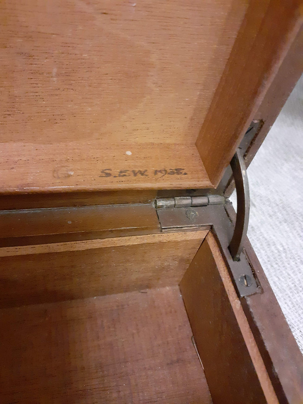 Thumbnail: 1930's Deco wooden card box