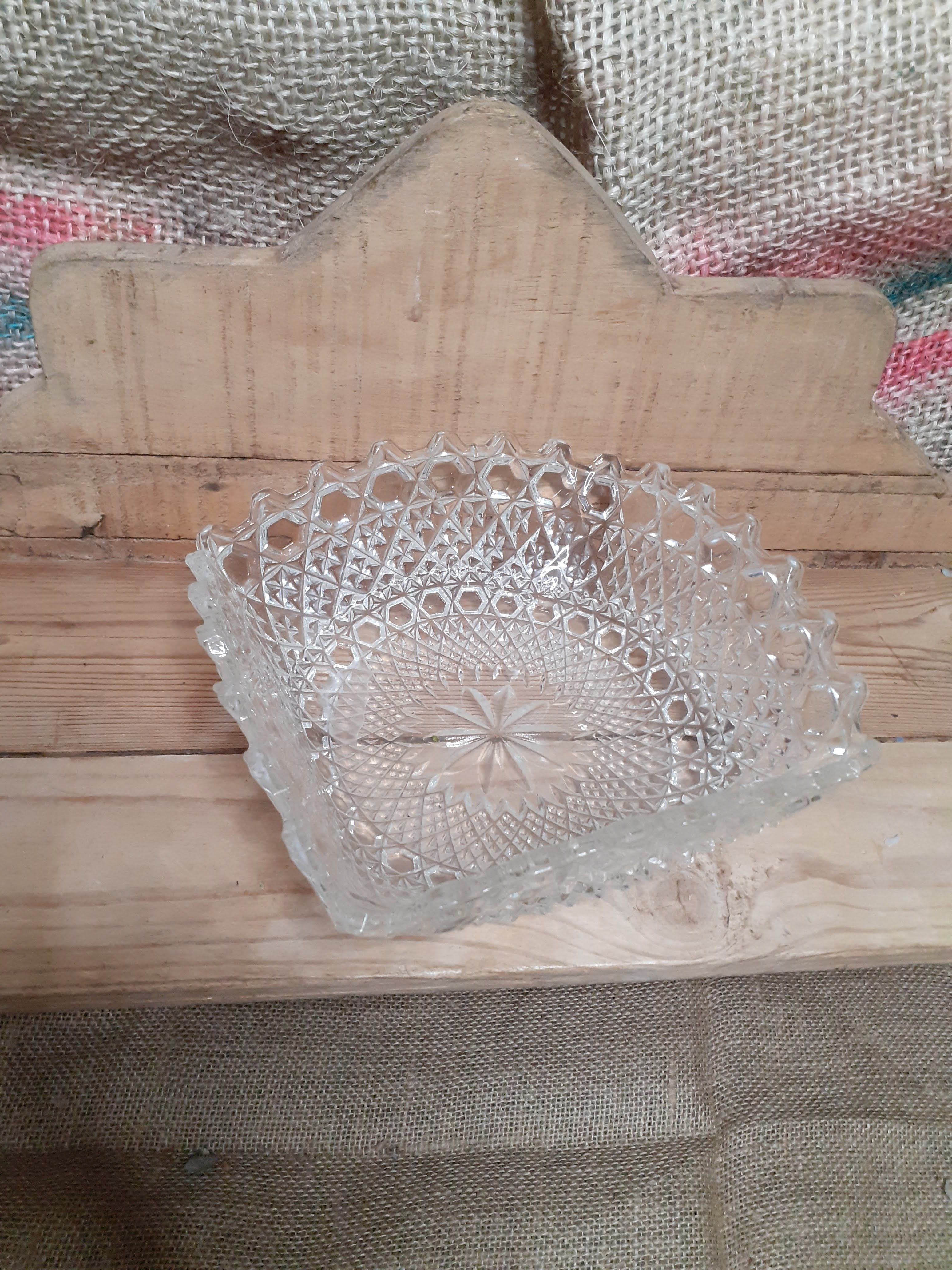 Press glassed desert bowl