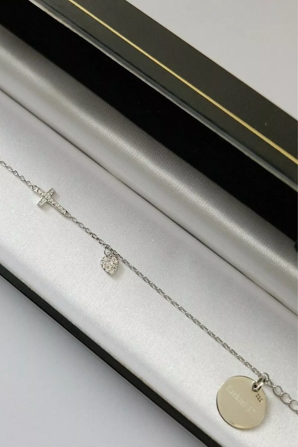 Miniature : Tiny Heart Cross Charm Engraved Fine Bracelet