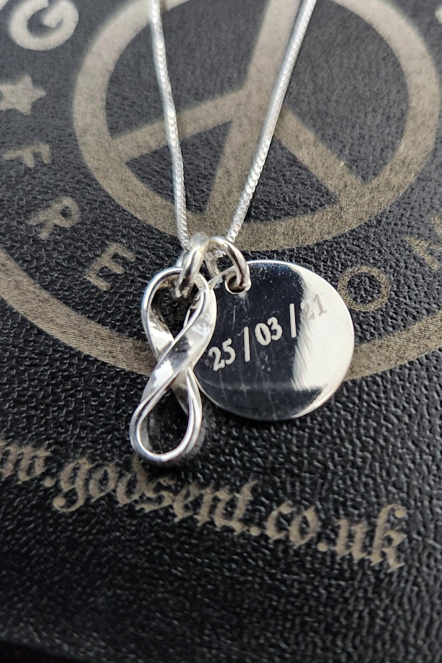 925 Silver Infinity Knot Love Charm Necklace