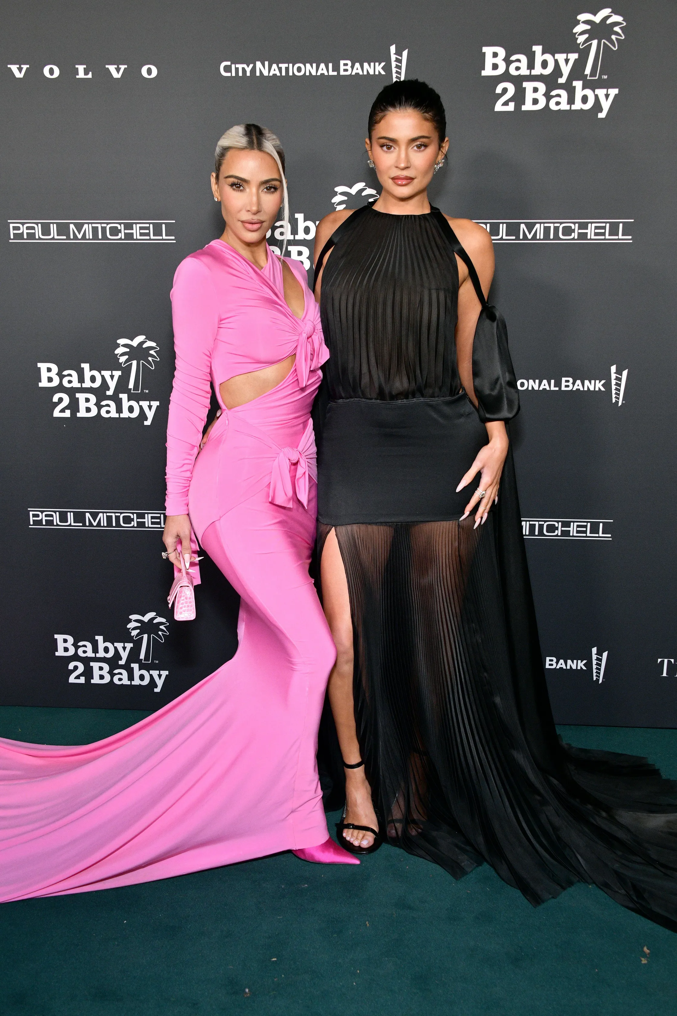 Kylie_and_kim_baby2baby_gala