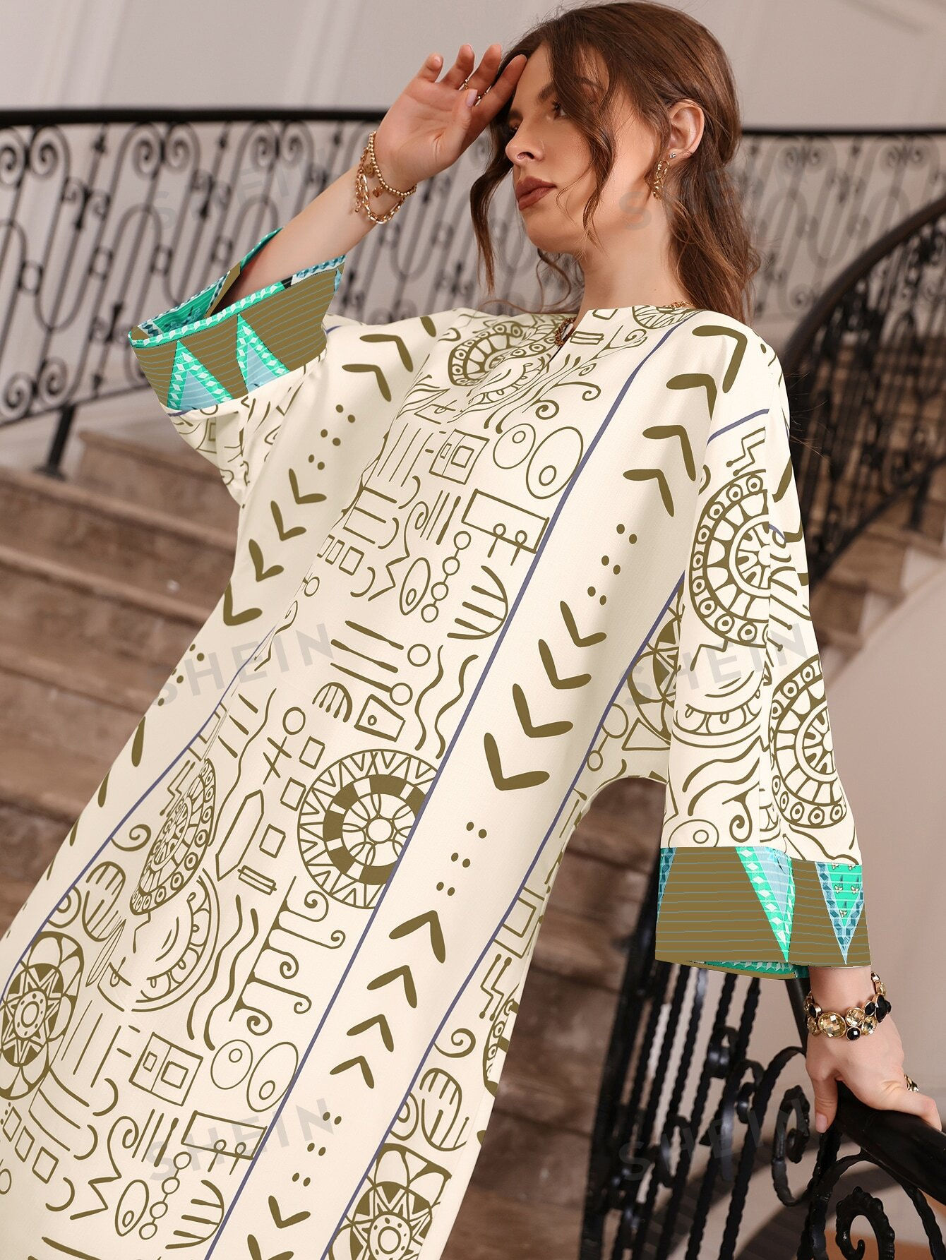 SHEIN Najma Allover Print Notched Neckline Batwing Sleeve Kaftan