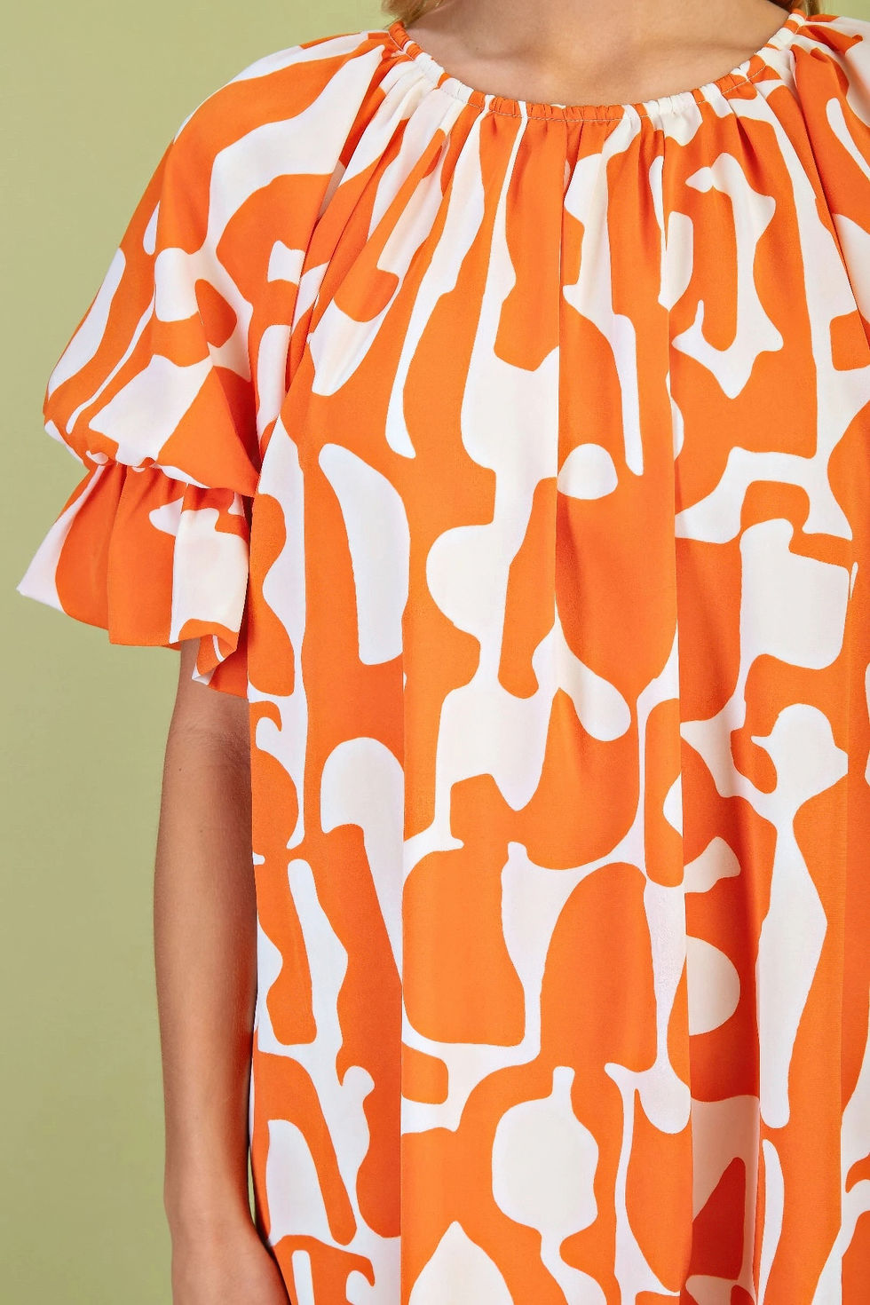 Thumbnail: Geometric Print Loose Fit Mini Dress With Gathered Balloon Sleeves