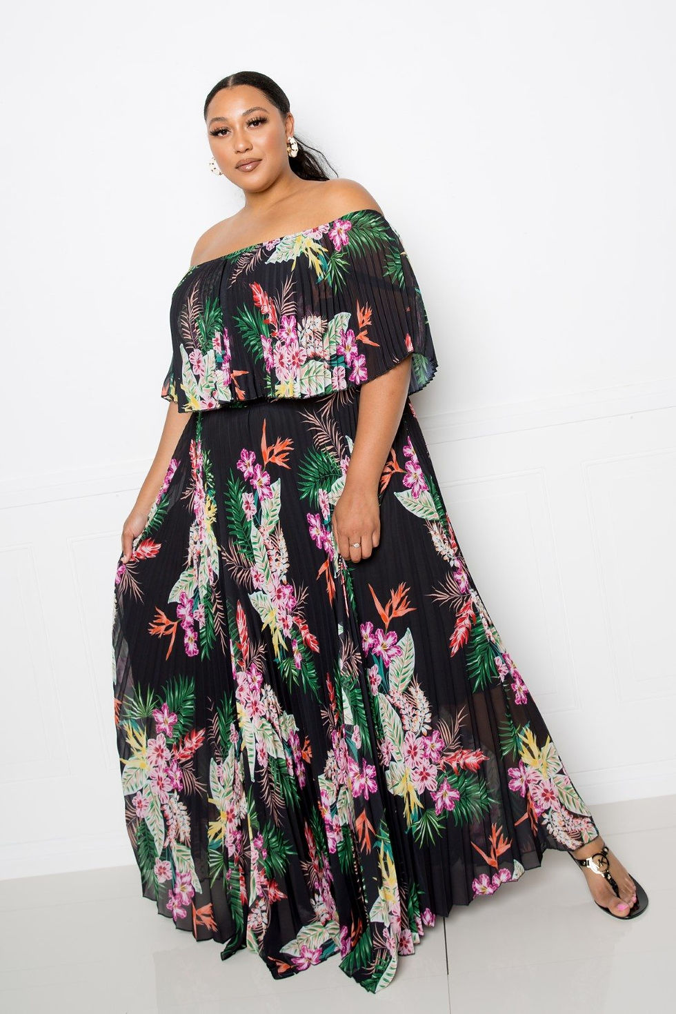 Thumbnail: Tropical Printed Off Shoulder Pleated Maxi Dress