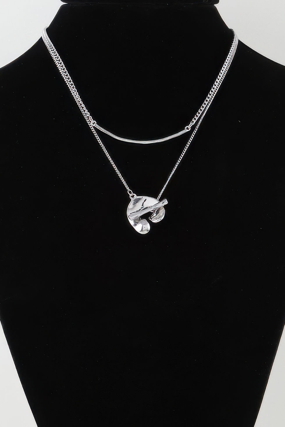 Thumbnail: Toggle Hook Chain Necklace