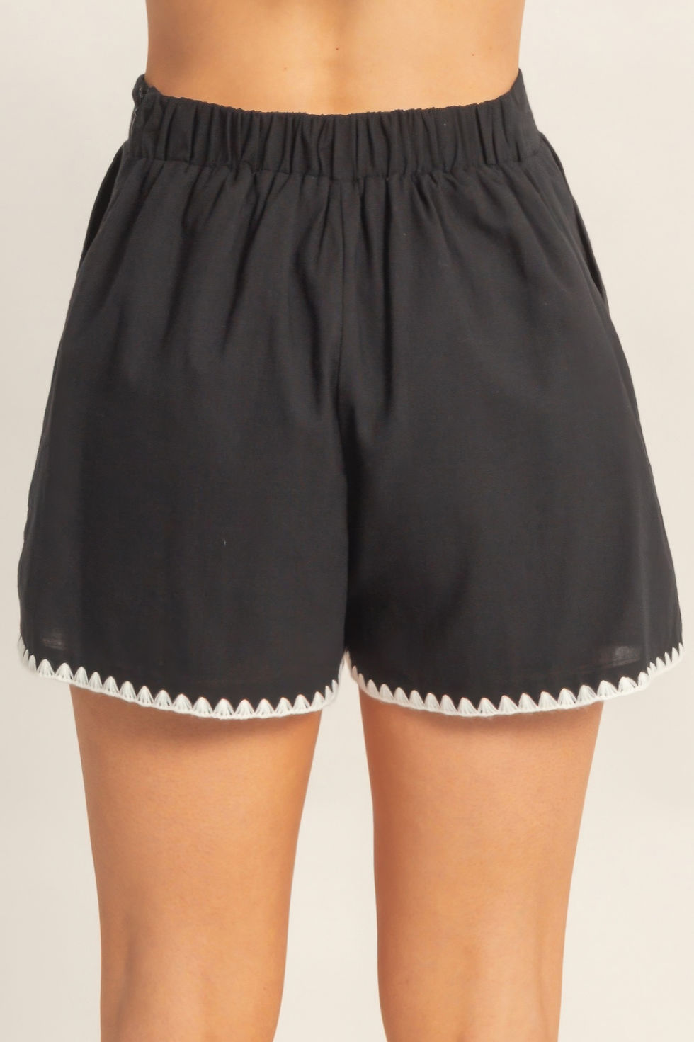 Thumbnail: Scallop Trim High-waisted Shorts