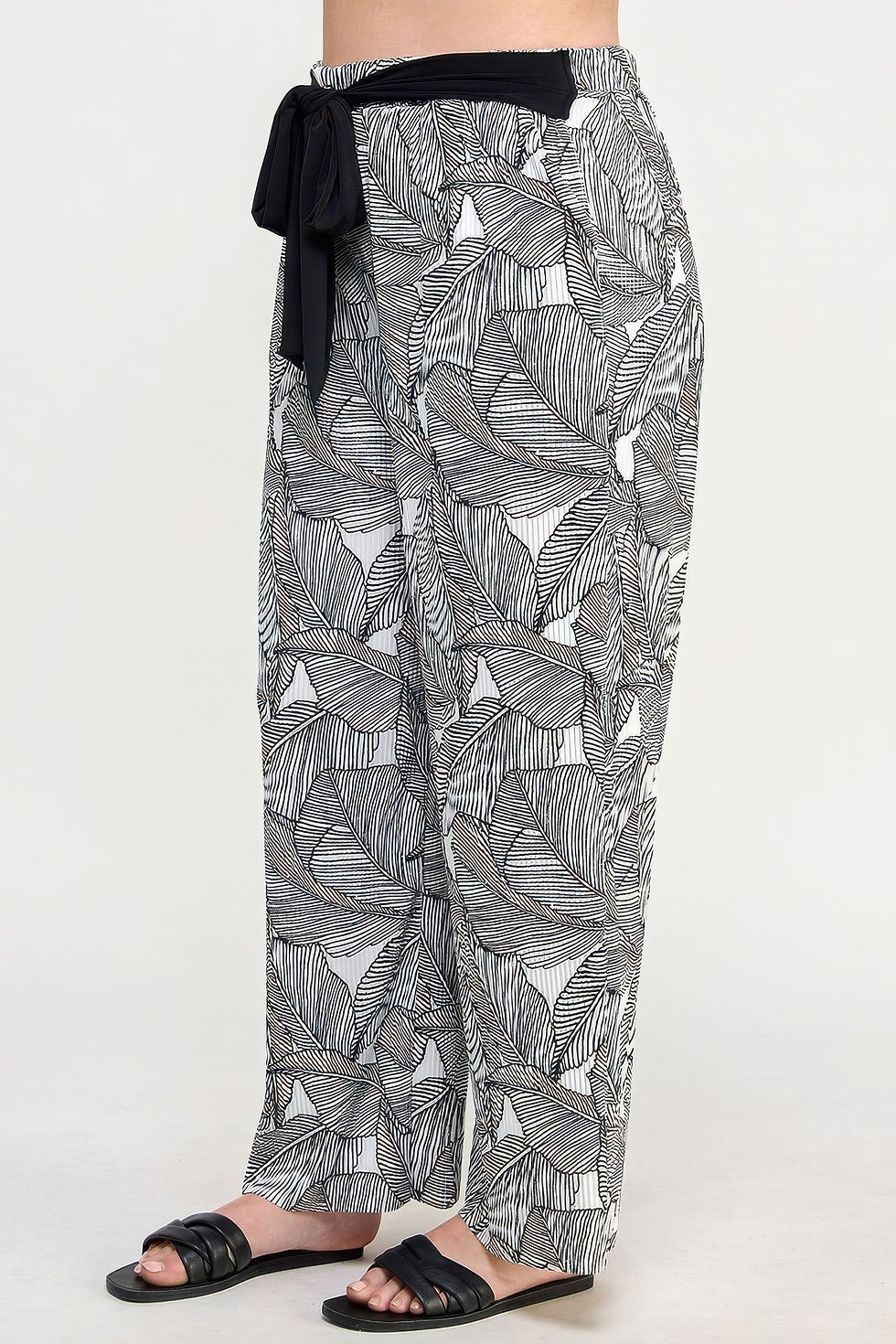 Thumbnail: Plisse Palm Print Pants