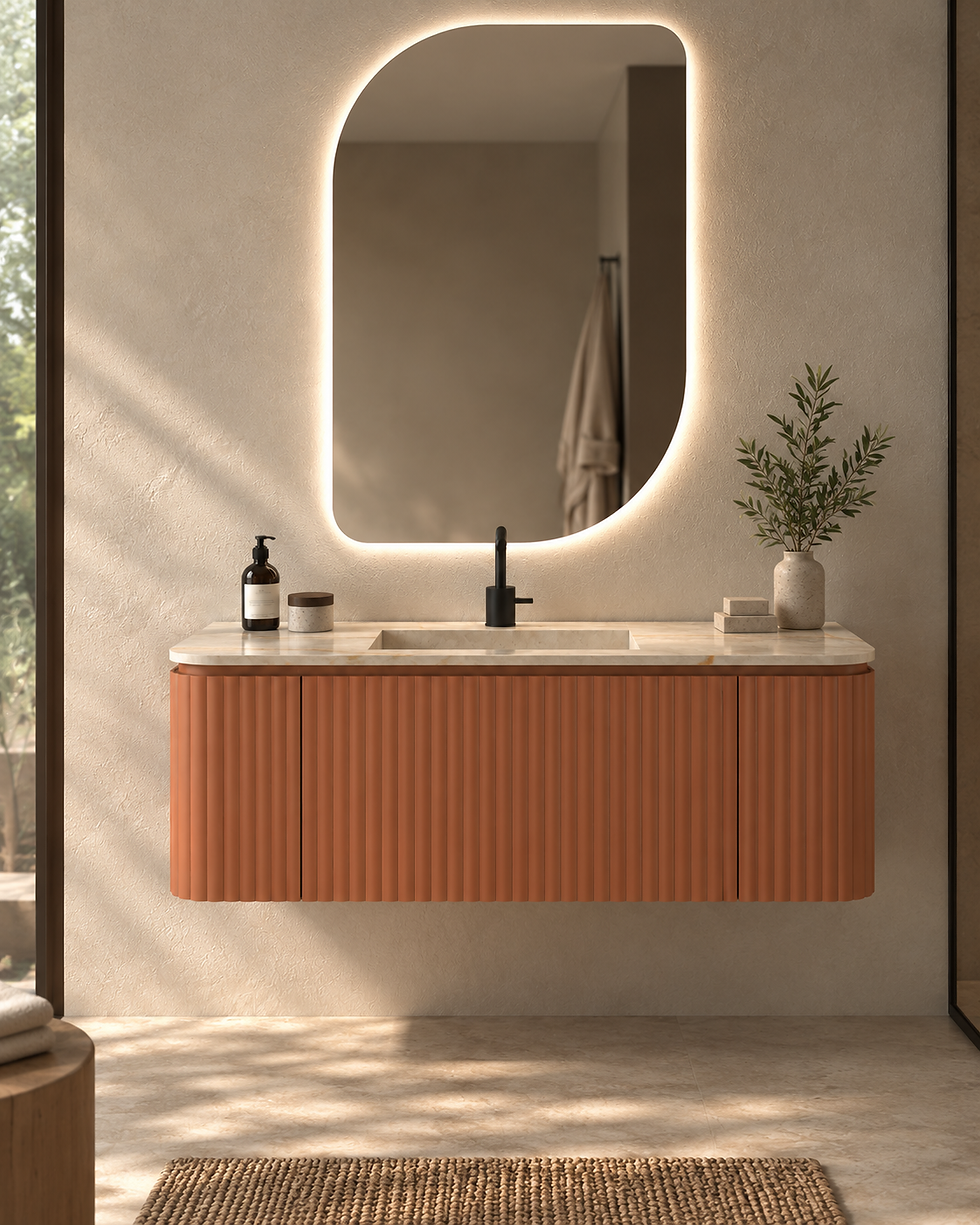 Dettaglio mobile bagno monoblocco GT Bagno con struttura in legno scuro, anta terracotta e lavabo in ceramica bianca, soluzione compatta e funzionale.