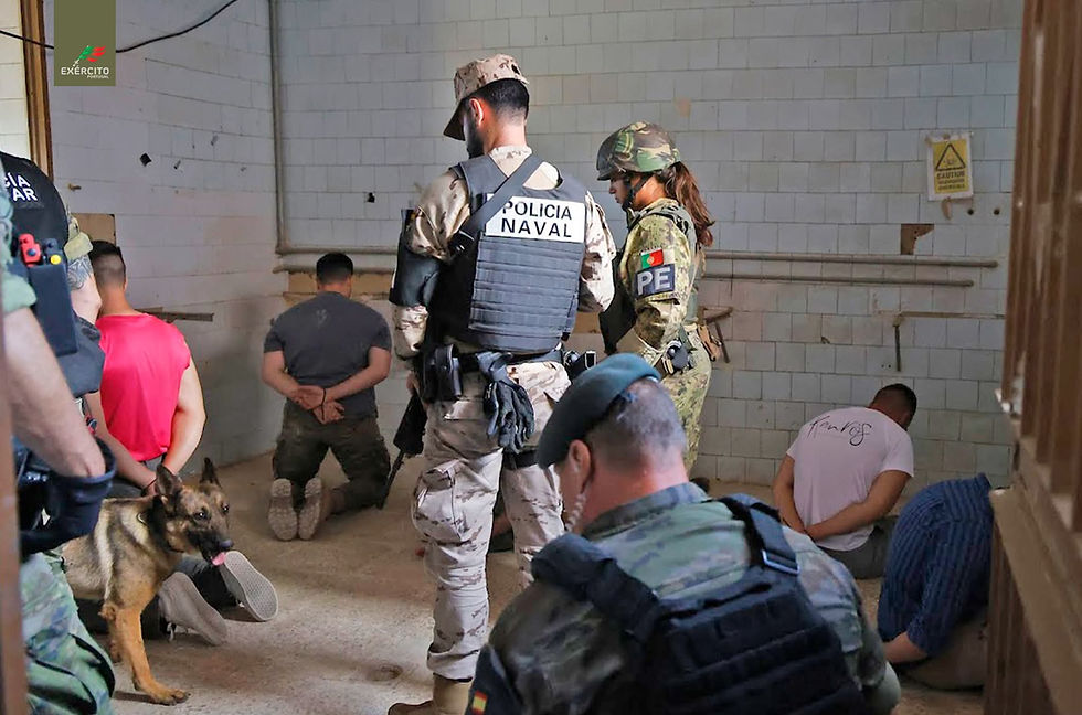 Polícia do Exército da ZMM em treino com Aliados