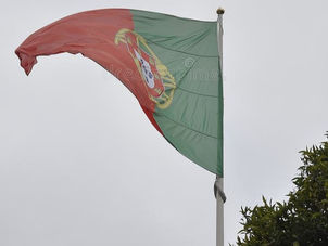 Dia de Portugal na Região fica-se pelo hastear da bandeira