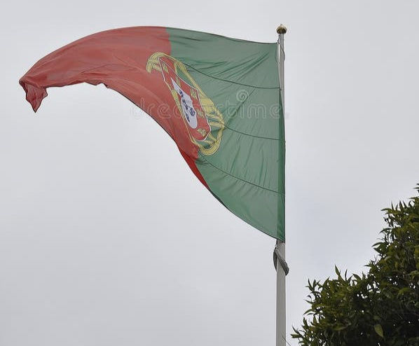 Dia de Portugal na Região fica-se pelo hastear da bandeira