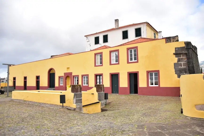 Governo "derrama" 125 mil por 4 anos para a Fortaleza do Pico