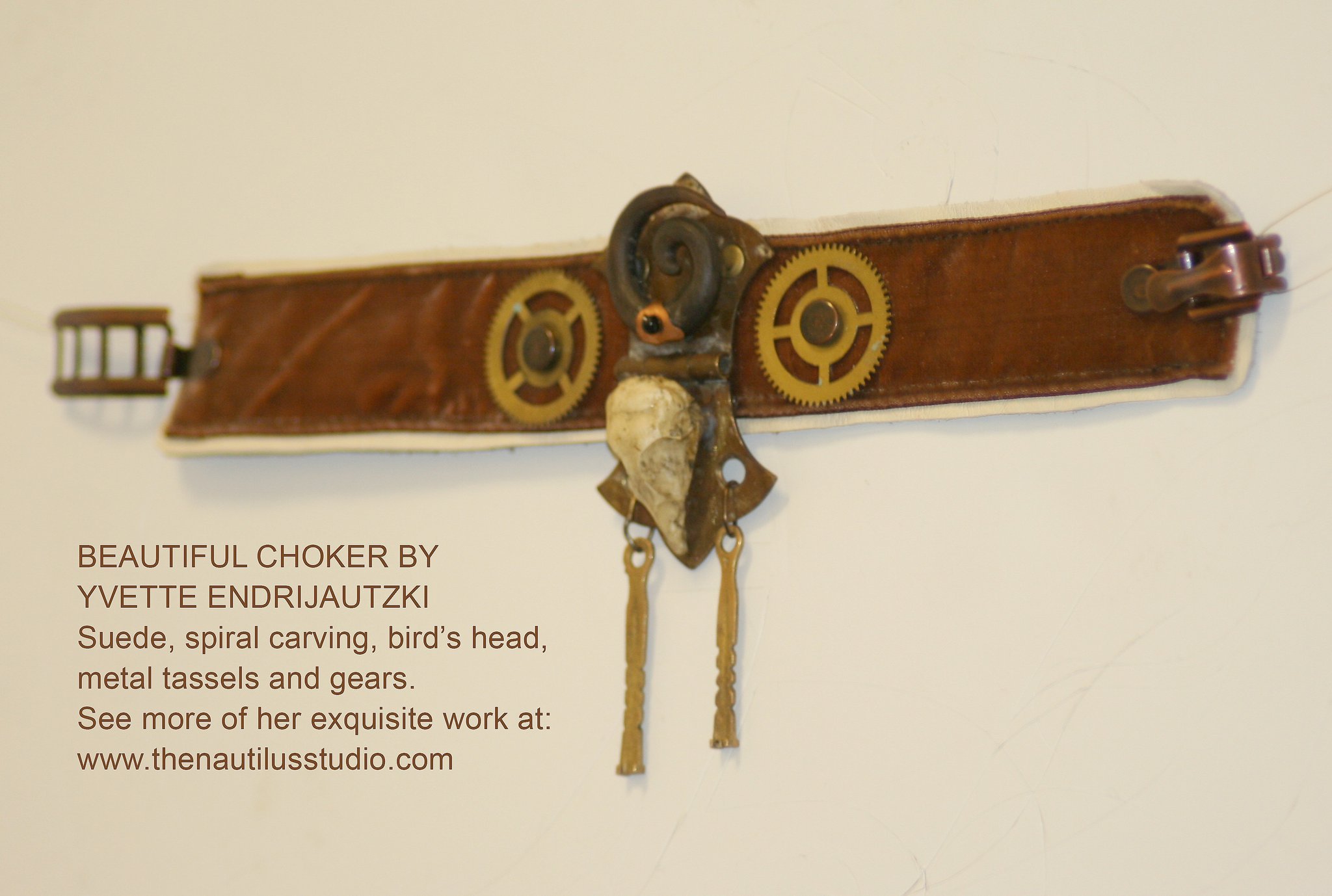 commissioned choker