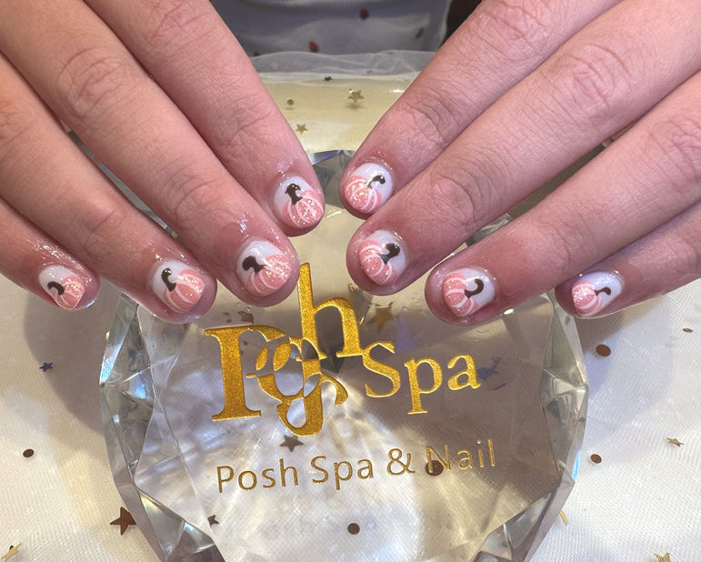 Classic nails for all - glittering pumpkins design on every nail, aka pumpkin spice