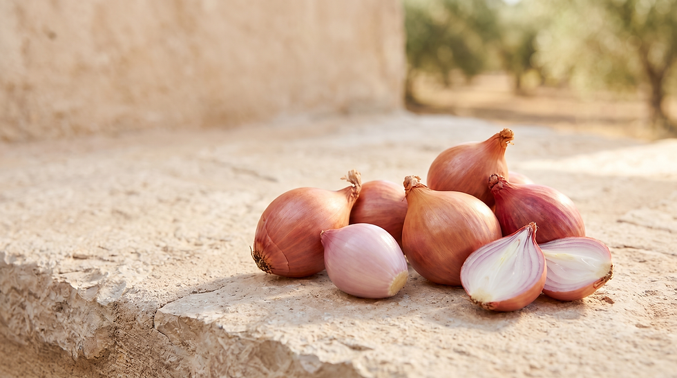 La chalota: pequeña, aromática y llena de sabor