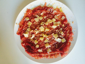 Carpaccio de ternera con parmesano y foie