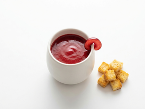 Gazpacho de cerezas en robot de cocina