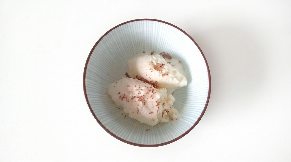 Helado de coco en robot de cocina y sin heladera