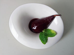 Peras al vino en robot de cocina