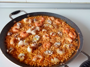Receta de arroz con gambones, rape y calamar