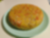 Tortilla de patata con gamas, gulas y cangrejo