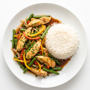 Salteado de pollo y judías verdes con arroz basmati