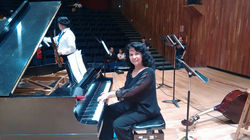 miriam_piano